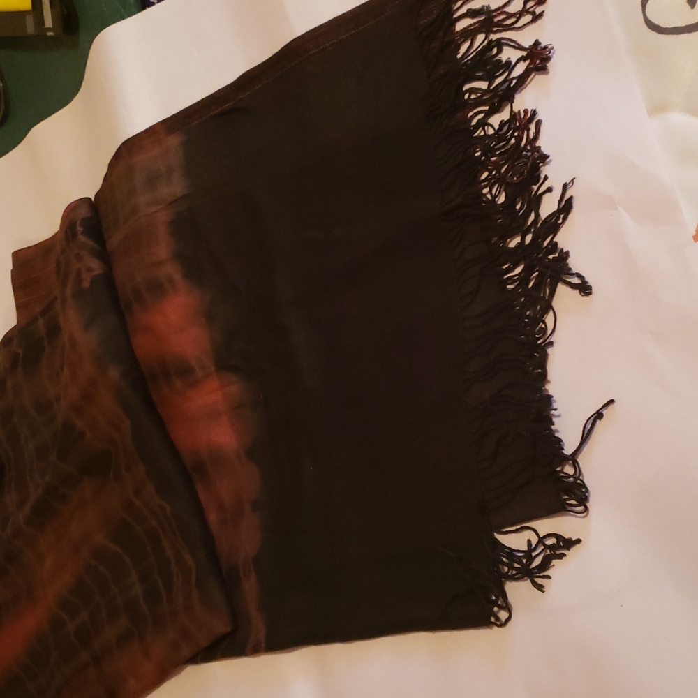 Black & Rust pashmina - Picture 2 of 3